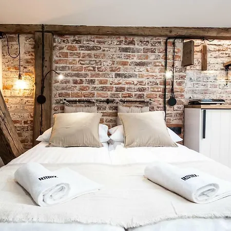 Ruumz Bed & Rest Krakow