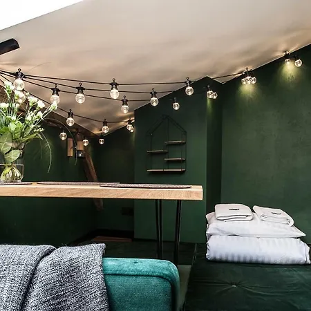 Ruumz Bed & Rest Apartment *